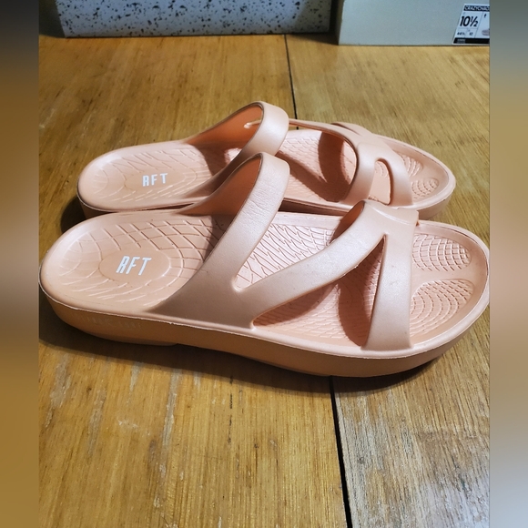RFT womens sandals Size 7 - Picture 4 of 9